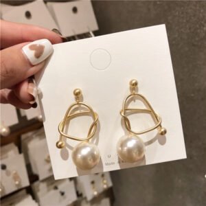Metal winding personalized pearl earrings - Image 2