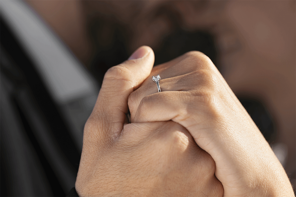 Choosing the Perfect Engagement Ring: A Guide to Diamonds, Gemstones, and Settings